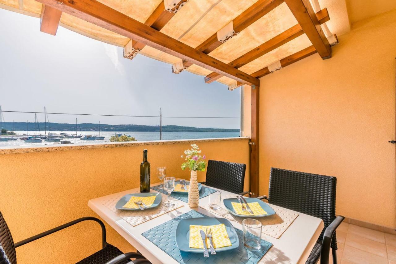Apartments Insula Aurea Klimno Pokój zdjęcie